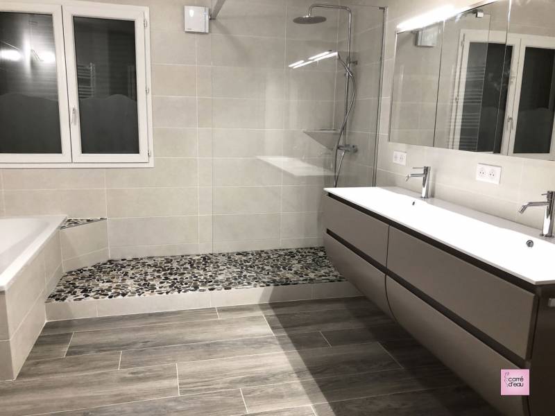 Rénovation d'une salle de bain spacieuse